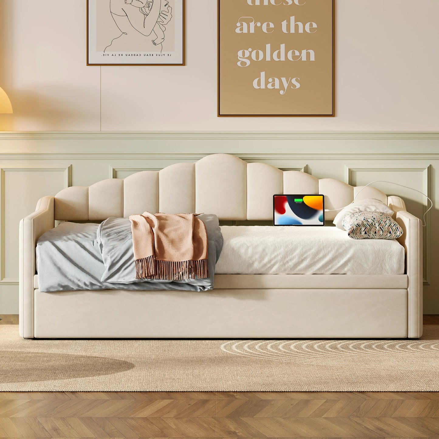 Softvelvetdaybedwithergonomicbackrestdesign_offeringcomfortforlounging_reading_orrelaxing.