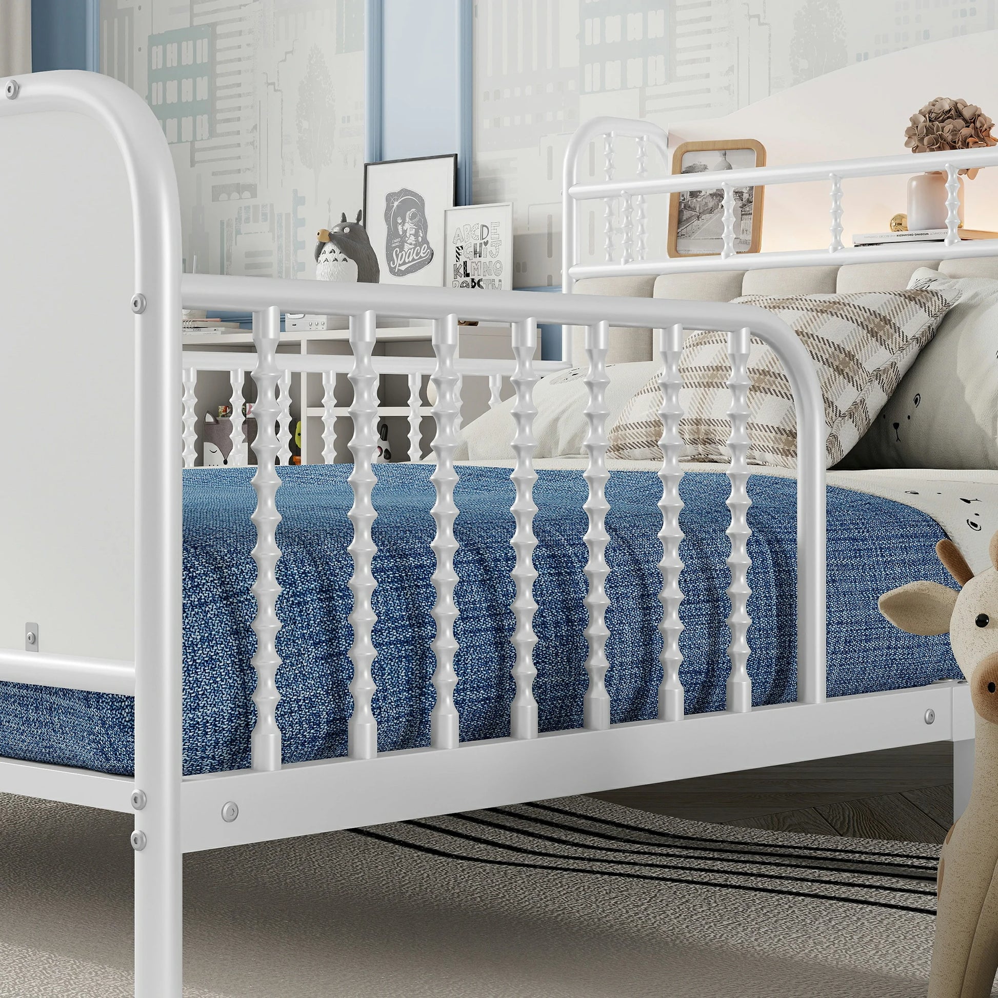 Whitemetalkidsbedwithfullsafetyguardrailsanddurableframeforsecuresleeping