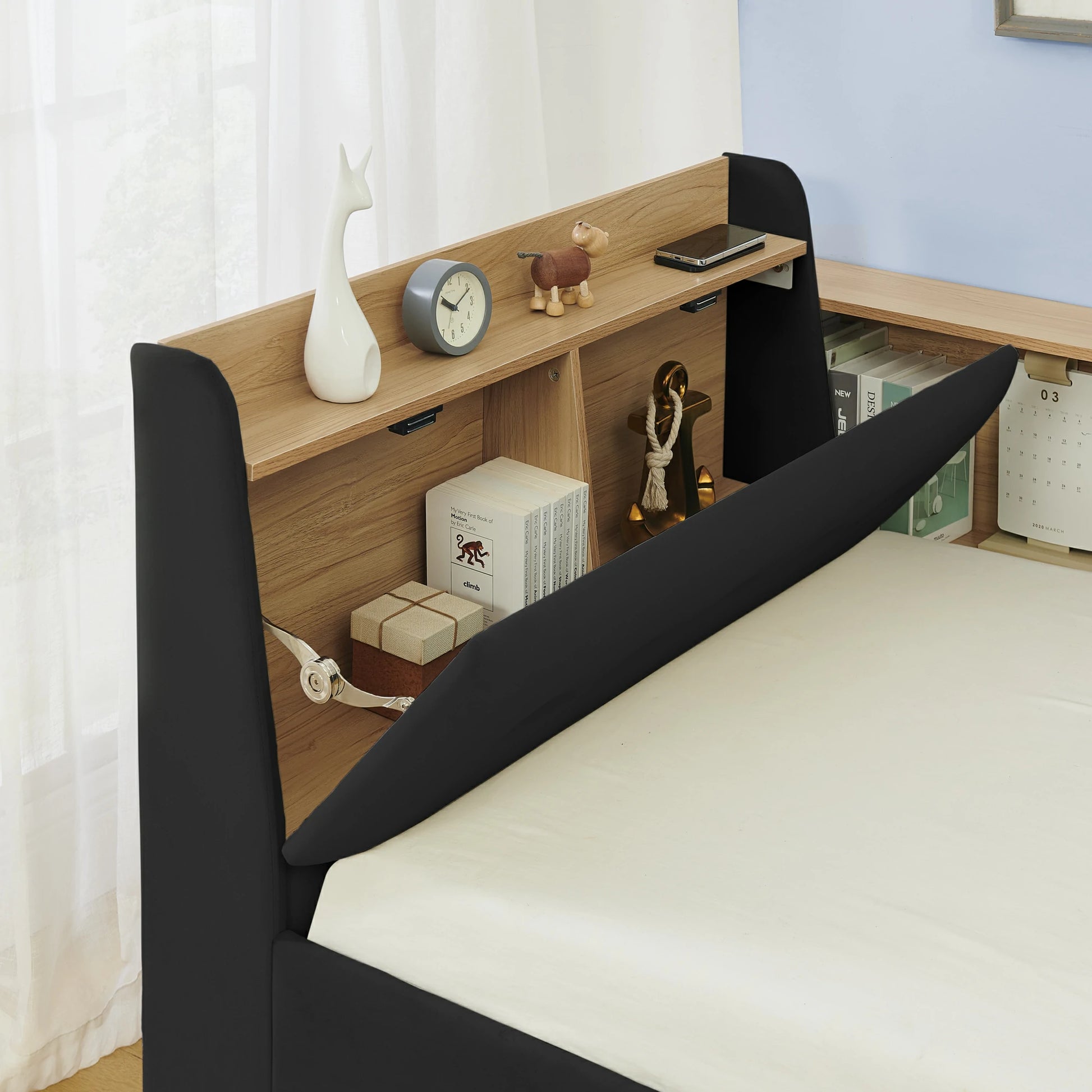 black-daybed-headboard-storage-usb-charging._302dd248-2633-4aff-86de-e74977bf309d